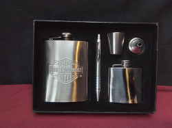 Harley Davidson Flask Gift Set.