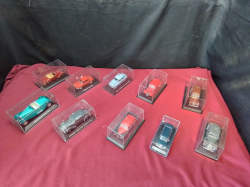 10x Classic Car Models.