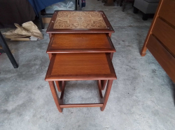 Nest Table.
50x50 H.50 cm.
Ref.151 B.8