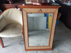 Large wooden frame Mirror. 100x66 cm