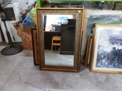Mirror Gilt Frame.
W.60 H.90 Cm.