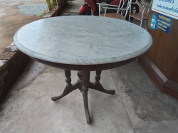 Round Marble top wooden base.93 cm H.70 cm