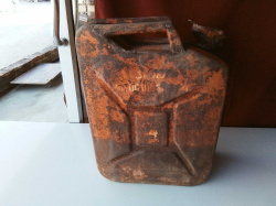 Vintage Military Gallon Metal Fuel. W.35 H.45 Cm.