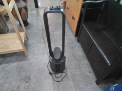 Daewoo Tower Fan With Remote.
H.95 Cm.
