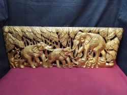 A Gilded Wall Hanging Wooden Carving.
W.90 H.35 Cm.