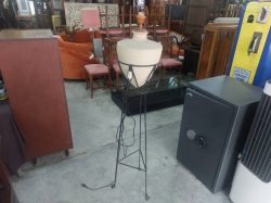 Electric Tall lamp pot style. No shade. H.150 Cm.