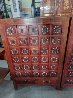 Antique Chinese Medicine chest. W.74 D.52 H.111 Cm.