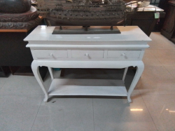 White Table with 3 Drawers.
W.100 D.35 H.79 Cm.