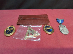 4x Vintage Masonic Medals and 1 bag.
