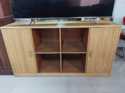 Rattan TV/Display cabinet. 160x48cm H.86cm