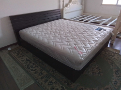 6ft. Bed with mattress no head board