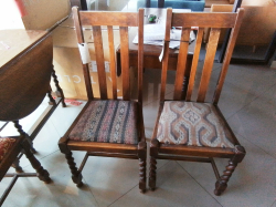 2x Oak Chairs Barley Twist.
Ref.171 B.10