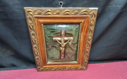 A Crucifix in A Lovely Frame with Convex Glass. 
W.26 H.32 Cm