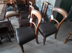 2x Hall Chairs.(Damaged)
Ref.114 H.10