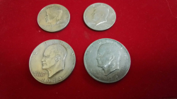 4x Silver coins ( 2 Eisenhower dollars and 2 Kennedy Half Dollars)