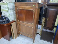 A French Walnut secretaire cabinet excellent condition discounted brown (13) D.45 W.83 H.143 Cm.