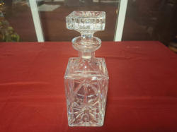 A nice lead crystal whiskey decanter. H.23 W.8 cm
