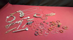 A Large Job of Vintage Jewelry Items (Rings,earrings and hair clips)