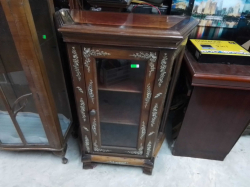 A Rosewood Side Cabinet with Mother of Pearl Inlay(76). D.38 L.76 H.103 Cm.