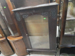 A Medium Sized Walnut China Cabinet on Queen Ann Legs.(92) D.36 L.90 H.150 Cm.