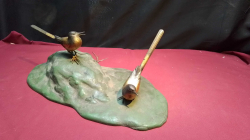 2 Antiques brass bronze Birds on a stand. L.42 H.18 Cm.