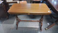 A Nic3 Mahogany Table with a Stretcher and Cabrcole Legs(126). W.47 L.92 H.71 Cm.