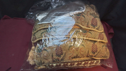 4 Cushions