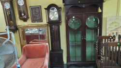A Mahogany English Grand Father Clock with Moving Moon Phase and Westmuste Chin(55) D.23 W.40 H.180 Cm.