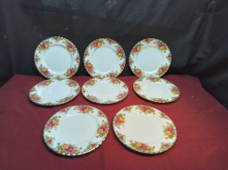 8 Royal Albert Old Country Rose Dinner Plates. W.21 Cm.