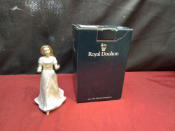 A Boxed Royal Doulton Figure Sentimental Greetings 1999.H.15 Cm.
