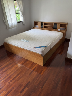 6 Ft. Bed with mattress
