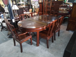 A Lovely Rosewood Dining Table.W.120 L.250 H.81 Cm with 6 Chairs