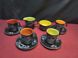 A Crown Devon Coffee Set for 4 Person