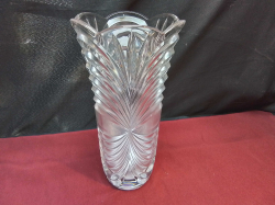 French Crystal D'ARQUES Vase. W.15 H.30 Cm.
