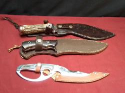 3 Nice Medium Hunting Knives with case. L.31,32,39 Cm.