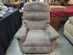 A Reclining armchair.Dimension; D.70 cm W.85 cm H.105 cm