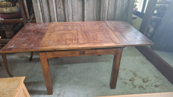 Extensible Kitchen table with drawers. Dimension L.180 cm W.100 cm H.75 cm