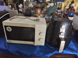 LG Microwave and Air Fryer Pot.