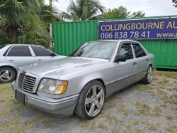 MERCEDES BENZ E220