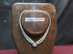 A Lovely Lady Pearl.