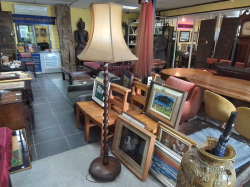 A Lovely Tall Twist Leg Lamp (working). W.59 H.170 Cm.