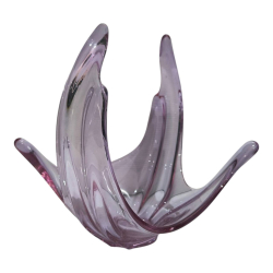 An Italian Murano art glass bowl in lilac pink color swirl shape. W.25 H.24 Cm.