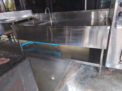 A Large Double Stainless Steel Double Sink units with Drainer and Back Plate and Bottom Shelf. D.71 L.180 H.79 Cm.