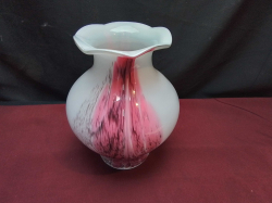 Kamei Glass White edition Vase (Stamped). W.14 H.25 Cm.