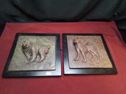 2x Lovely Plaque of Dog and Monkey. 30x30 Cm.