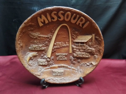 Vintage Souvenir Faux Wood Bowl Missouri Lugene's Branson Gateway. W.29 H.4c