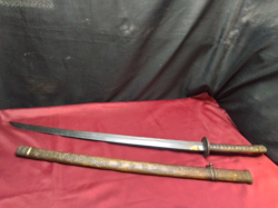 Beautiful samurai sword with old mark on the blade and nice decorated scabbard. L.91 Cm.