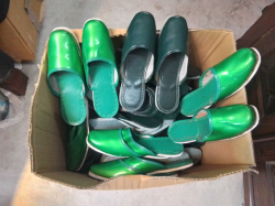 Box of 30 slippers