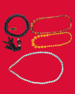 3 Beautiful vintage necklaces and a blue variscite stone.