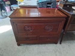 A Nice Rosewood Side Table Audio Unit. D.51 W.94 H.72 Cm.
